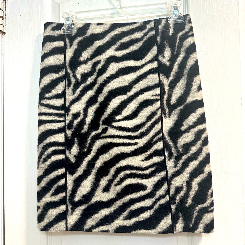 Ann Taylor Zebra Pencil Mini Skirt  .